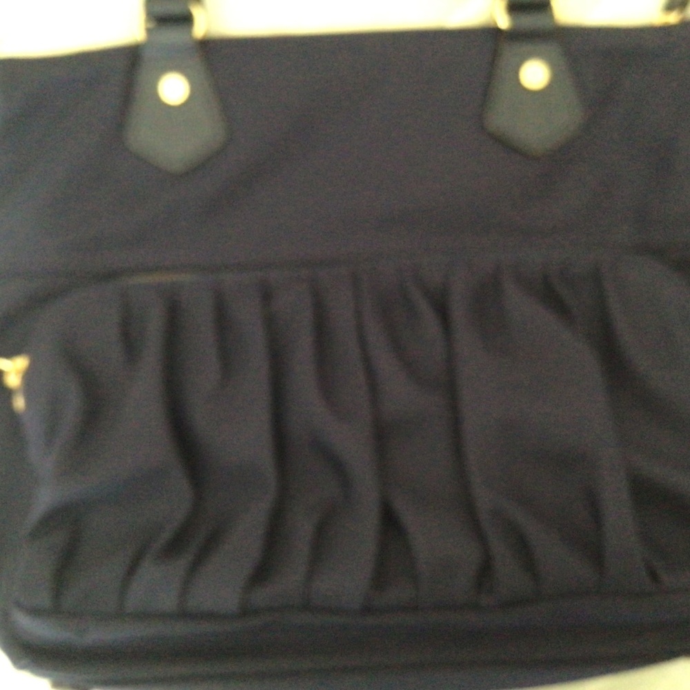 Excellent Condition MZ Wallace Small Belle in Boysenberry (dark purple) - Picture 5 of 8